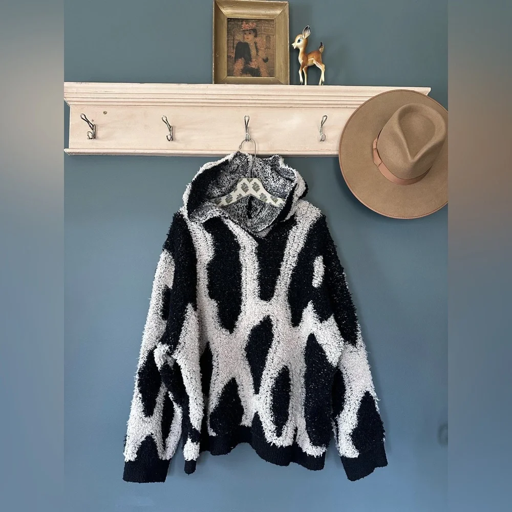 Sandy Liang Sherpa heavy warm black and white hooded pullover sweater sz XXL - Picture 2 of 6